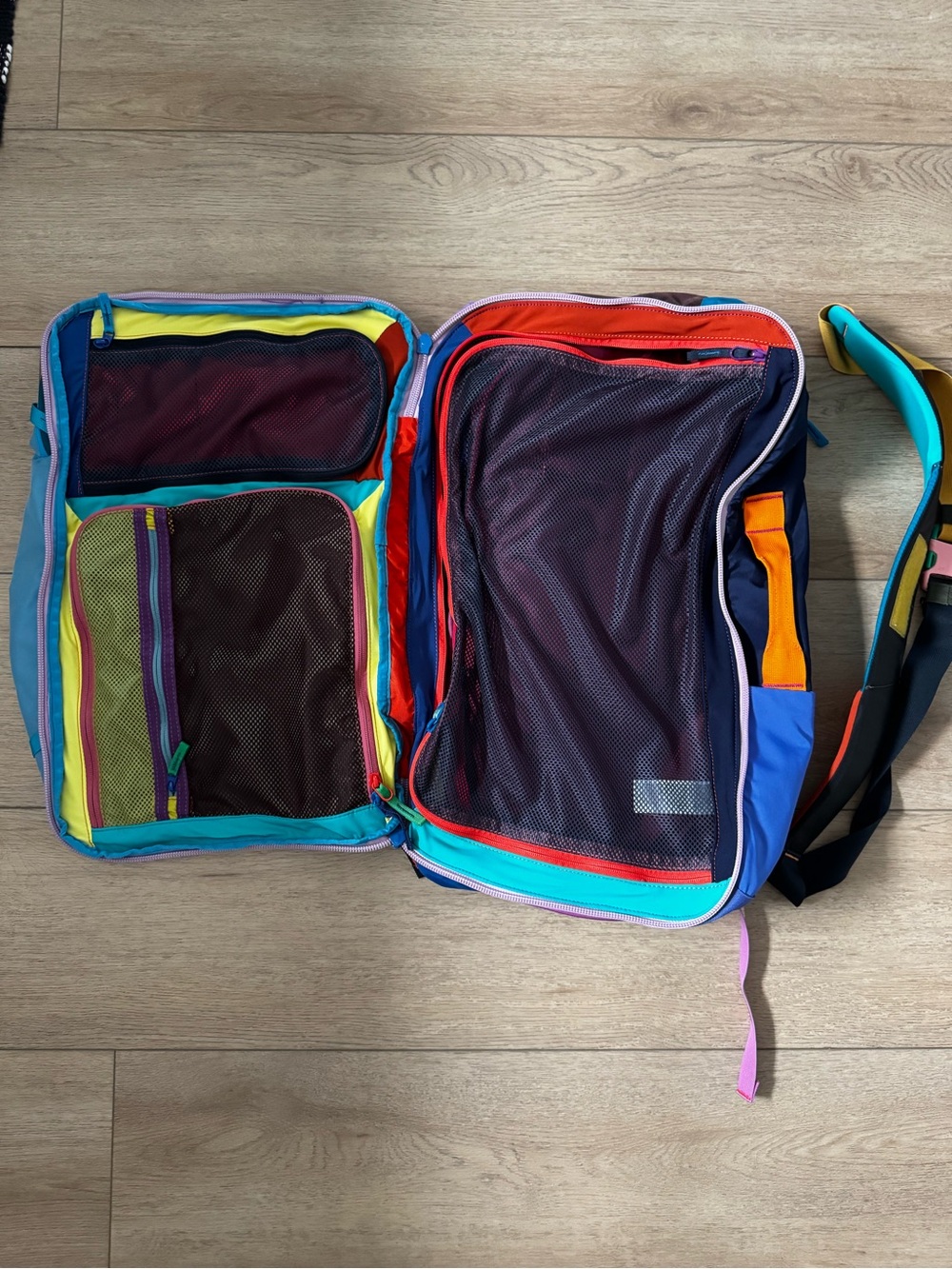 Cotopaxi Allpa 42L Del Dia Travel backpack